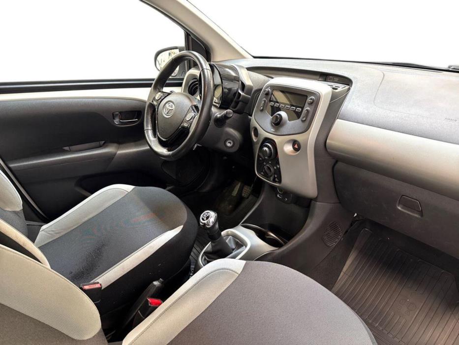 TOYOTA AYGO 2017
