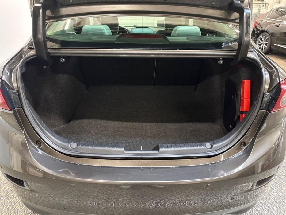 MAZDA Mazda3 2017