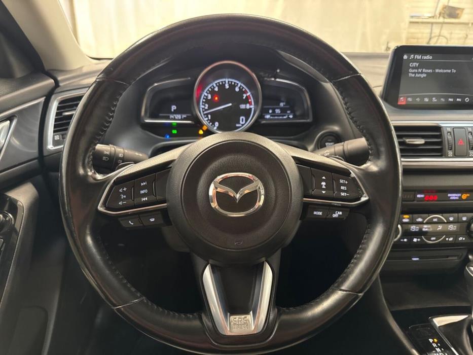 MAZDA Mazda3 2017