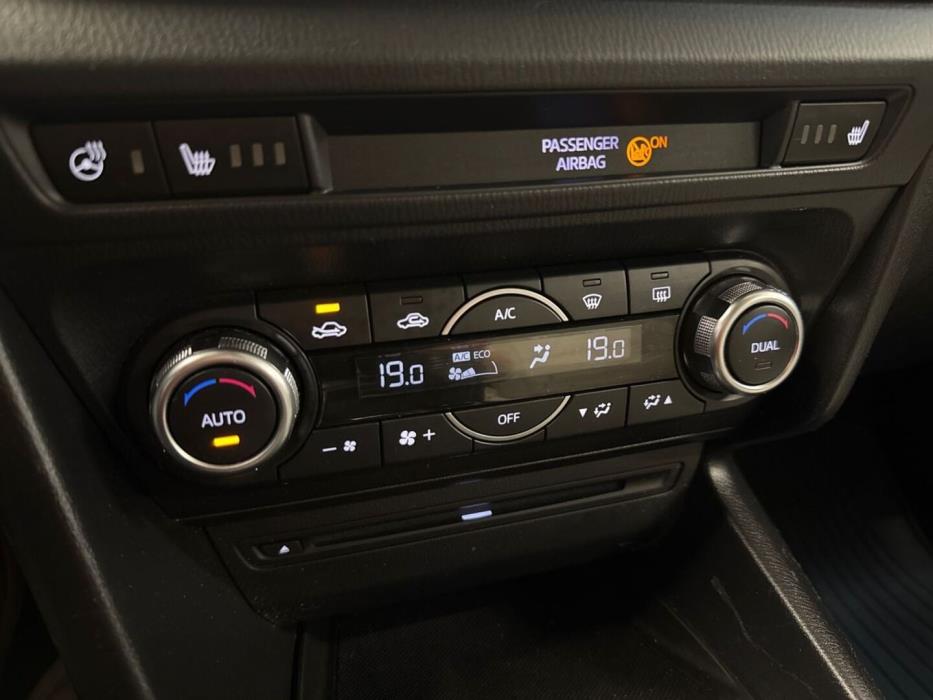 MAZDA Mazda3 2017
