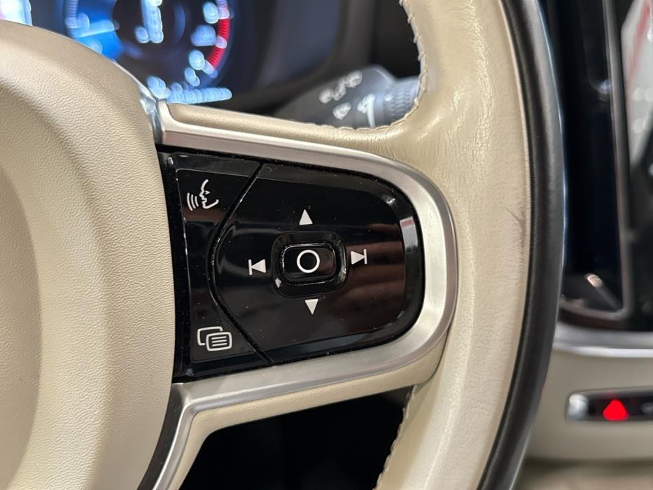 VOLVO V60 2019