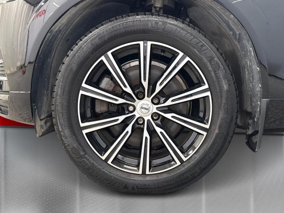 VOLVO XC60 2019