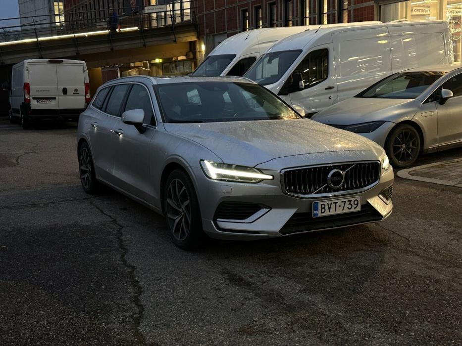 VOLVO V60 2019