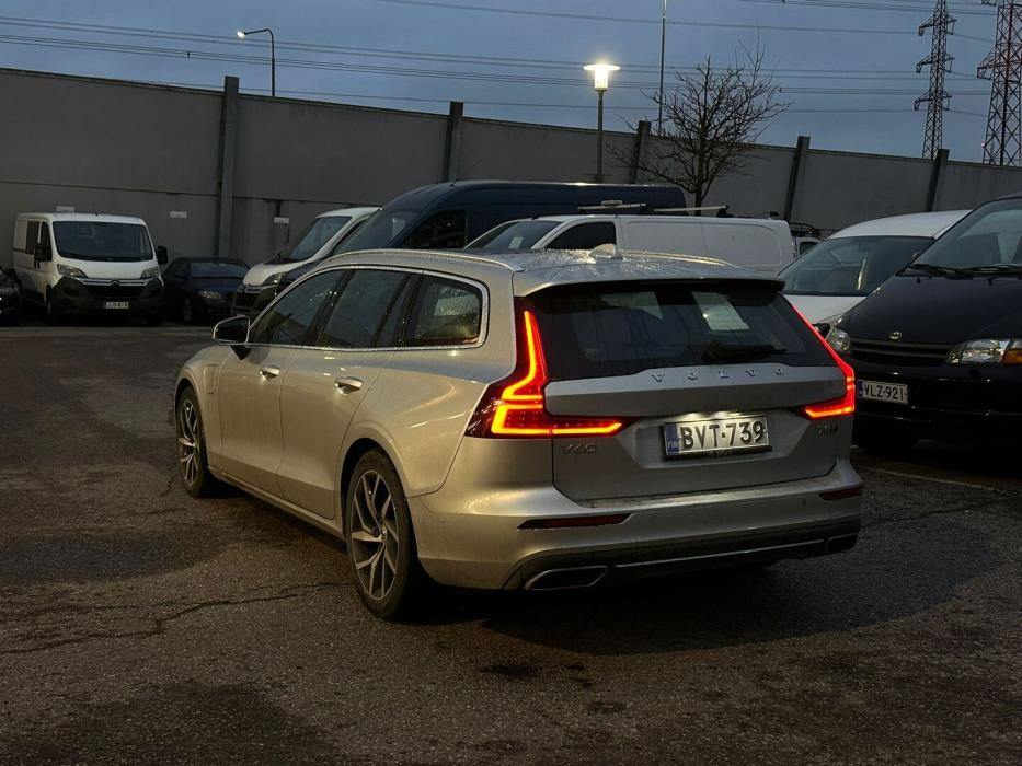 VOLVO V60 2019
