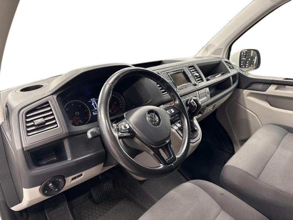 VOLKSWAGEN Transporter 2019