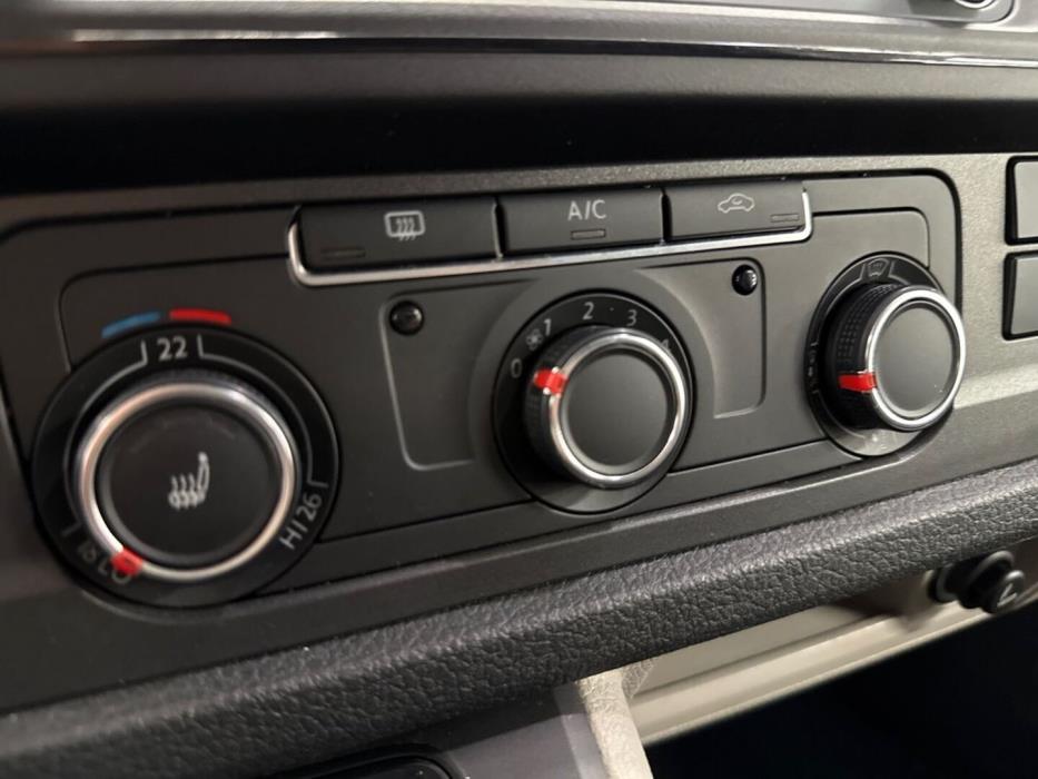 VOLKSWAGEN Transporter 2019