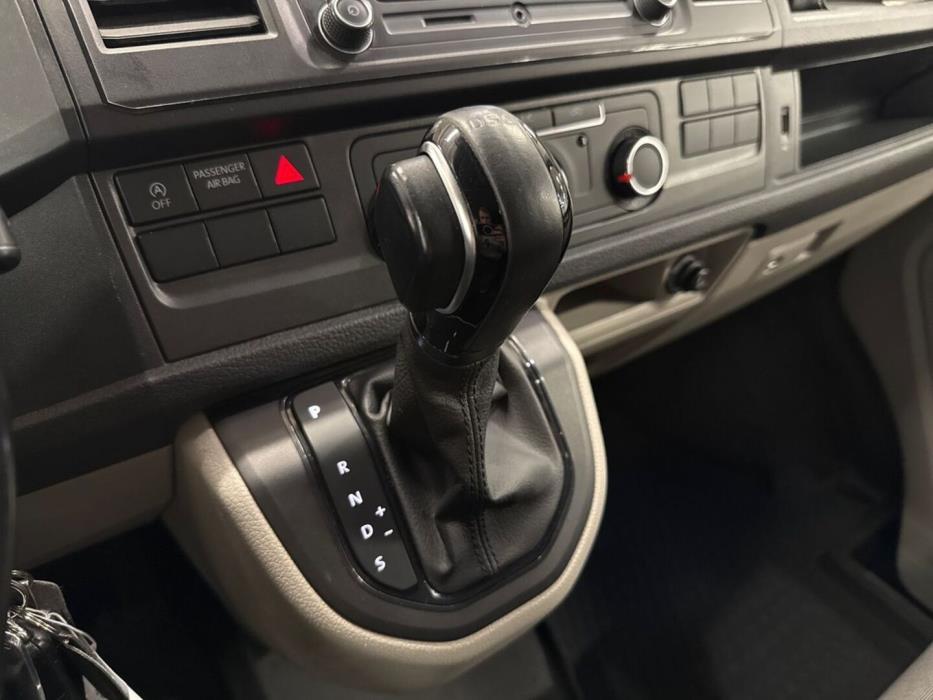 VOLKSWAGEN Transporter 2019