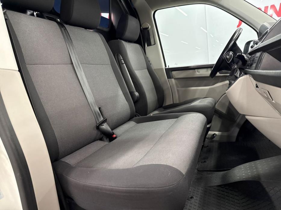 VOLKSWAGEN Transporter 2019