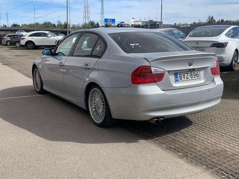 BMW 325 2005