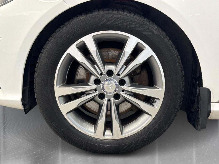 MERCEDES-BENZ E 2015
