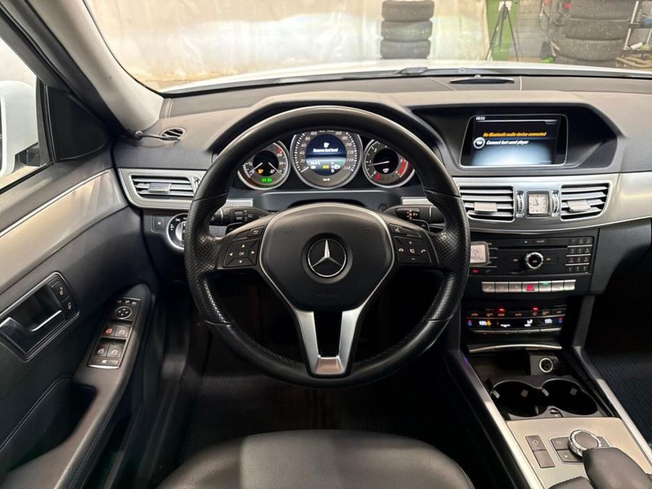 MERCEDES-BENZ E 2015