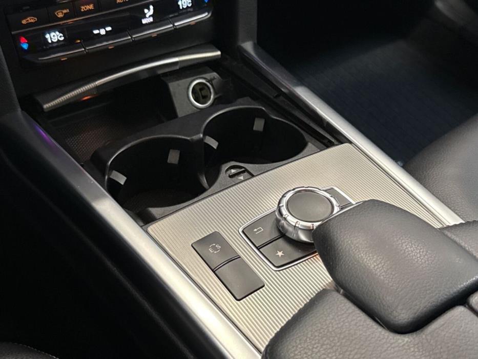 MERCEDES-BENZ E 2015