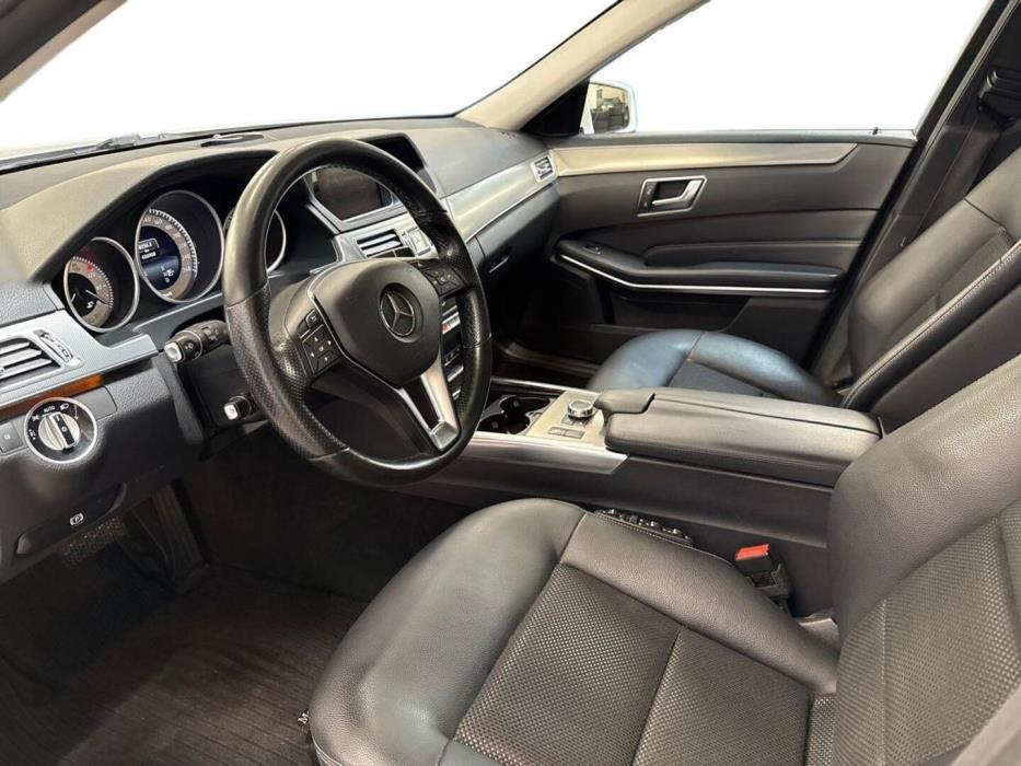 MERCEDES-BENZ E 2015