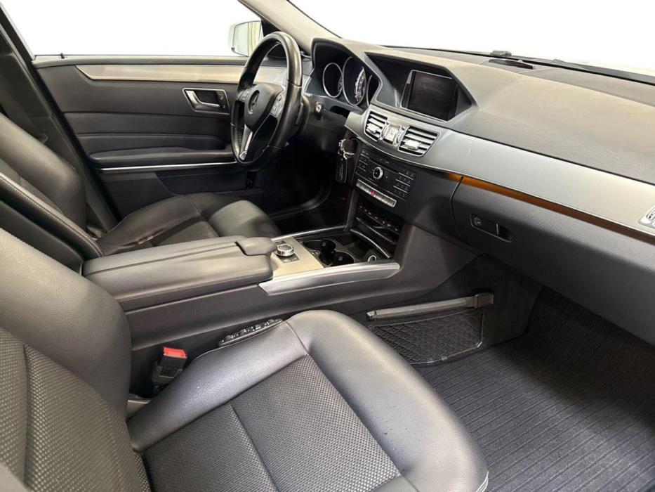 MERCEDES-BENZ E 2015
