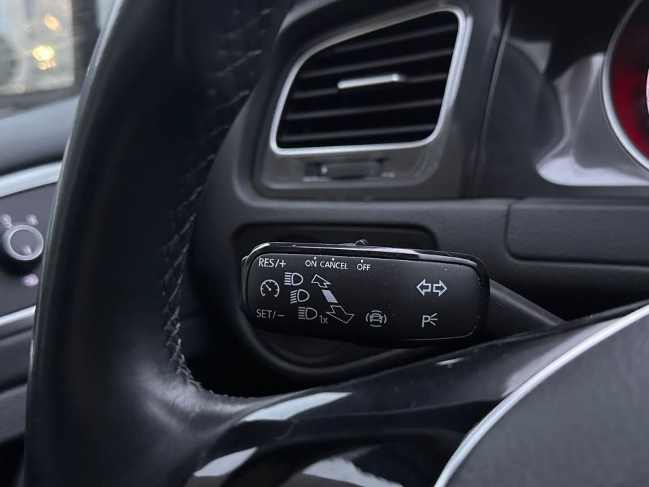 VOLKSWAGEN Golf 2019