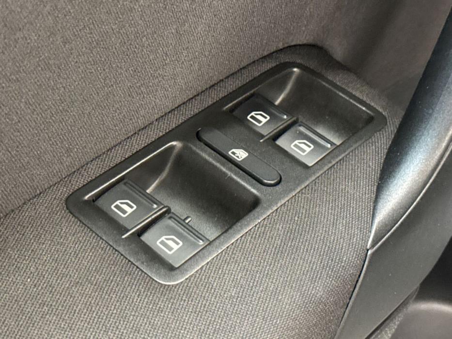 VOLKSWAGEN Polo 2010
