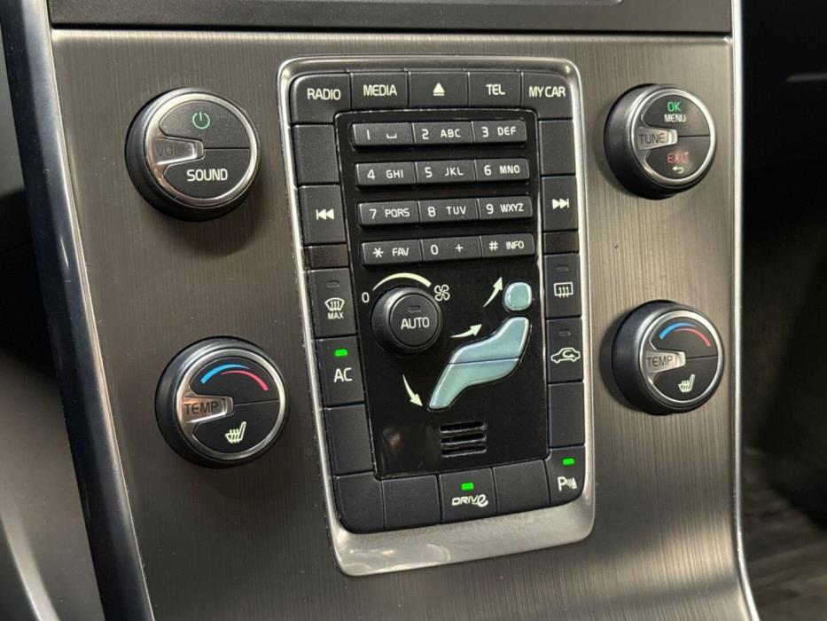 VOLVO V60 2012