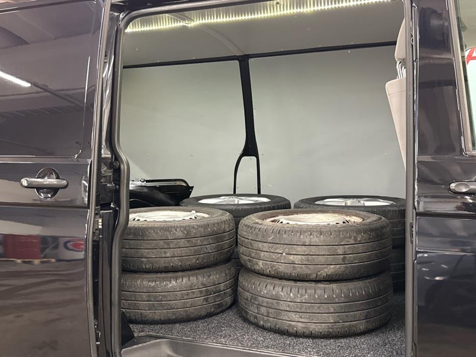 VOLKSWAGEN Transporter 2015