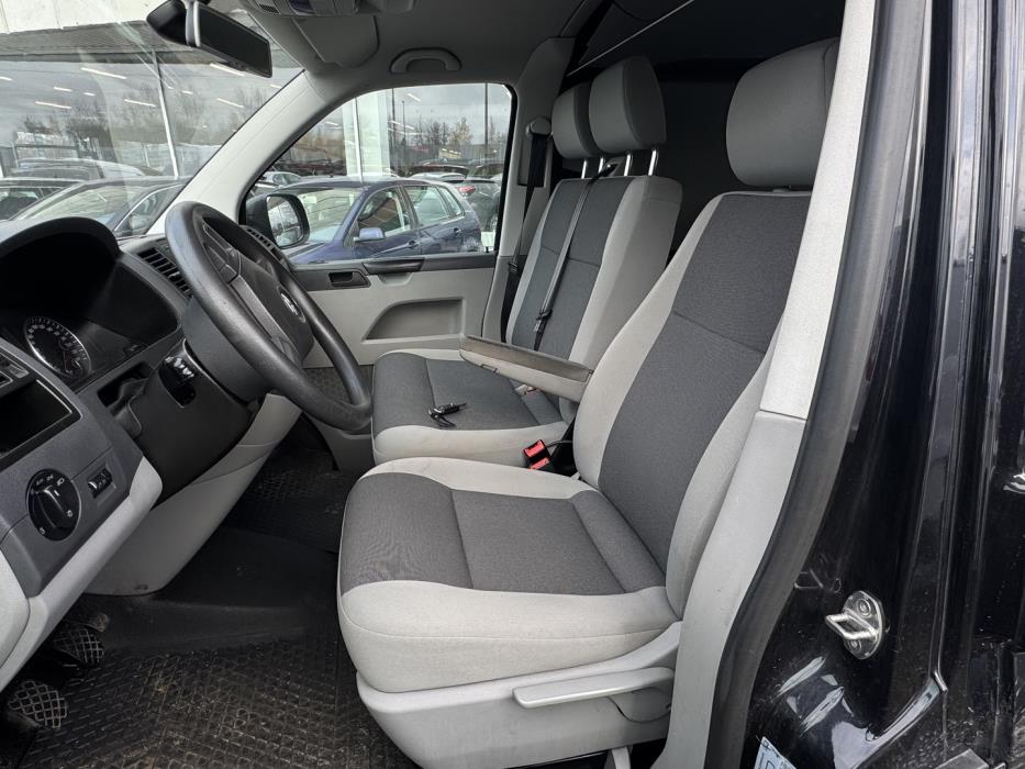 VOLKSWAGEN Transporter 2015