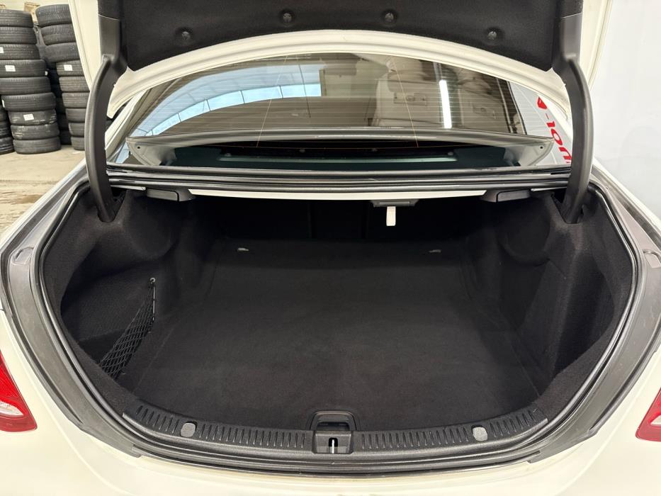 MERCEDES-BENZ E 2018