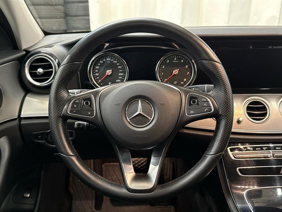MERCEDES-BENZ E 2018