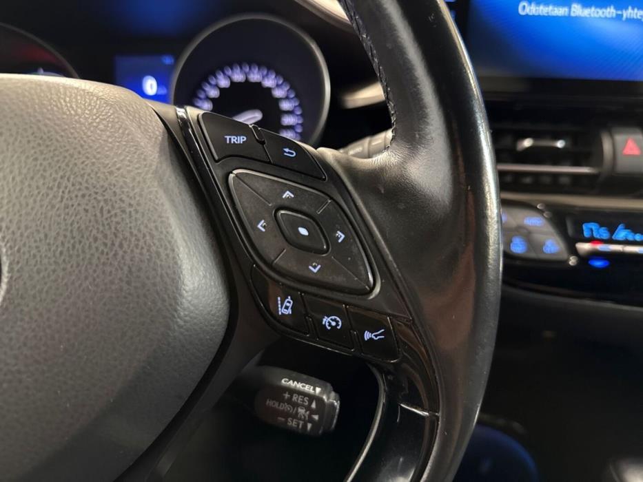 TOYOTA C-HR 2019