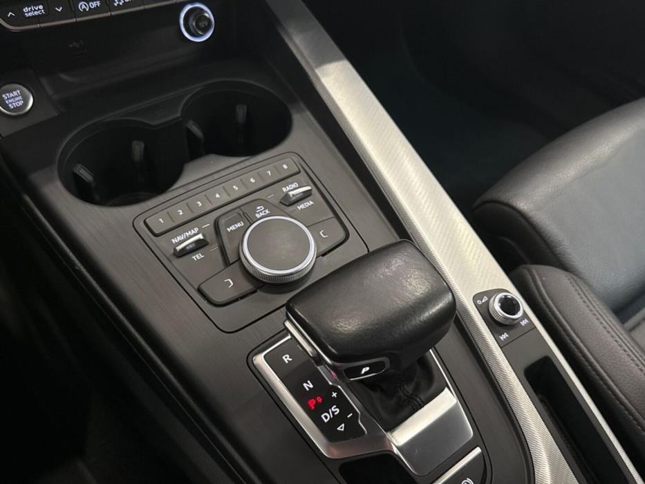 AUDI A4 2019