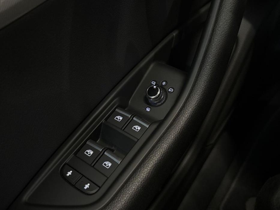 AUDI A4 2019
