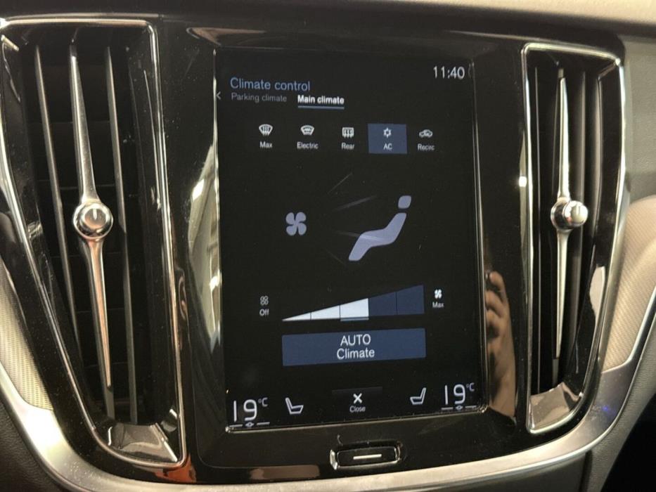 VOLVO V60 2019