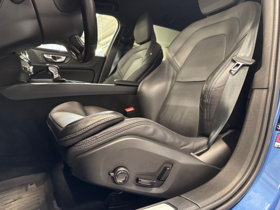 VOLVO V60 2019