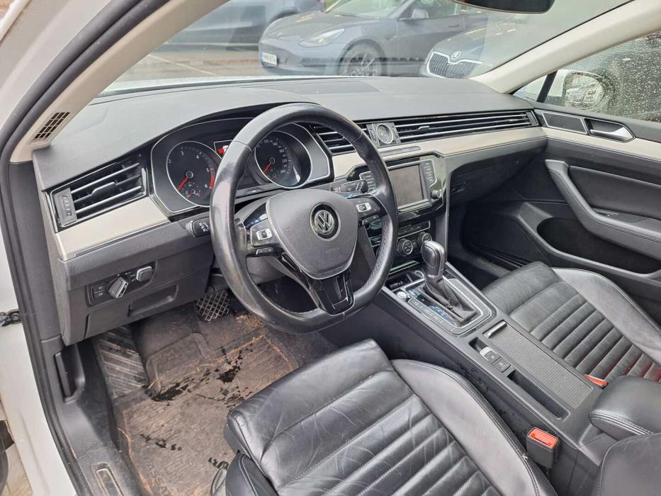 VOLKSWAGEN Passat 2015