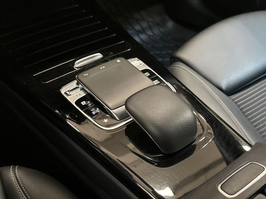 MERCEDES-BENZ CLA 2020