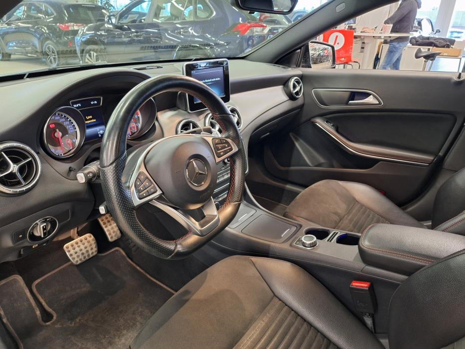 MERCEDES-BENZ CLA 2015