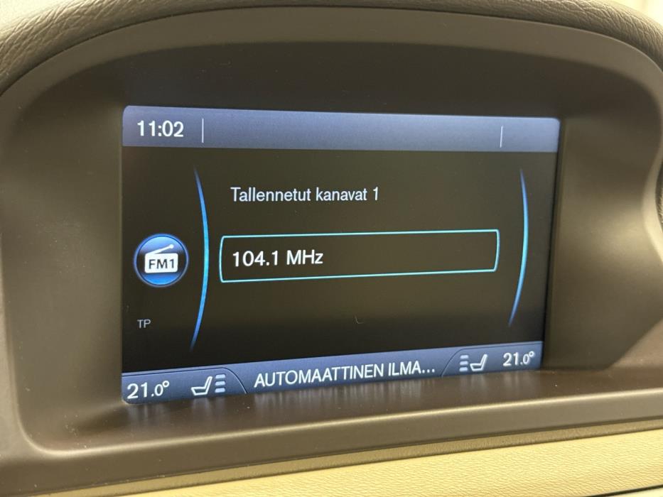 VOLVO V70 2011