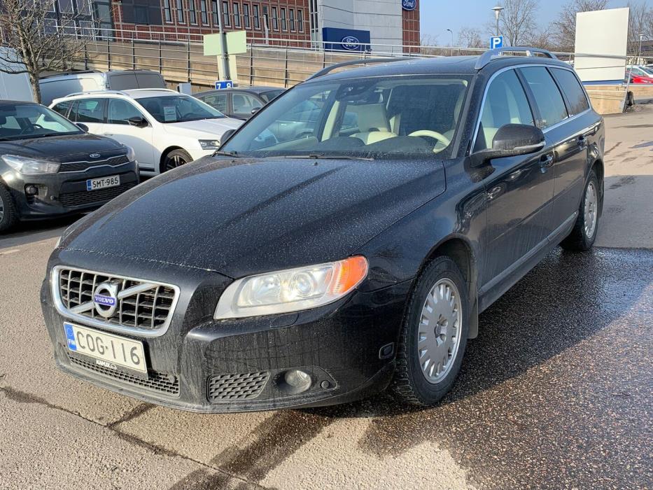 VOLVO V70 2011