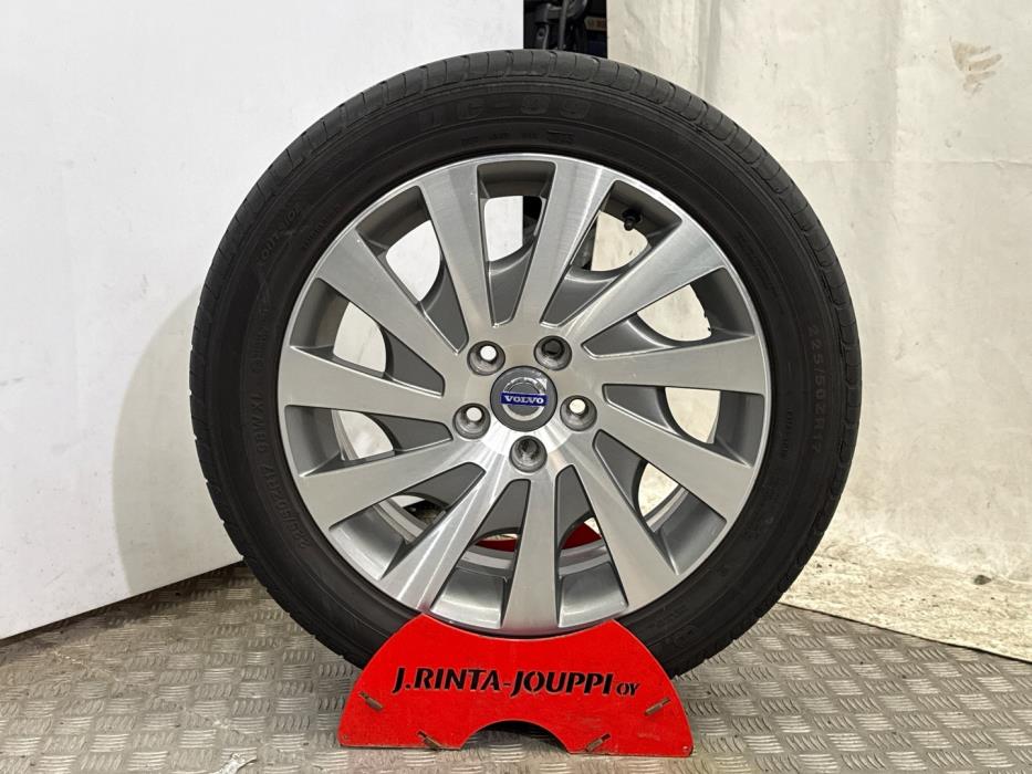 VOLVO V70 2011