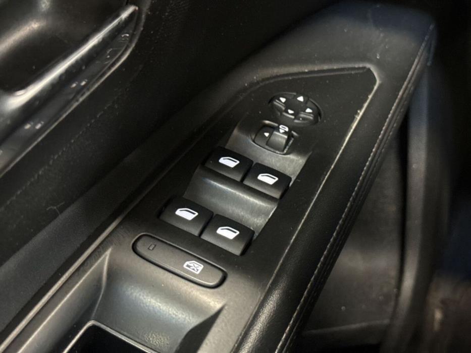 PEUGEOT 5008 2020