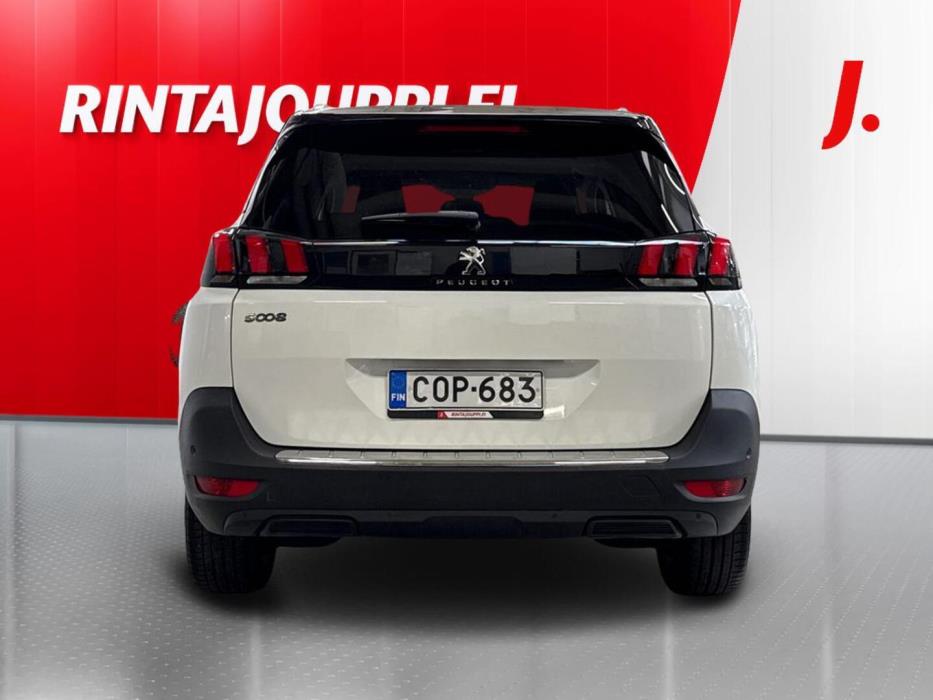 PEUGEOT 5008 2020