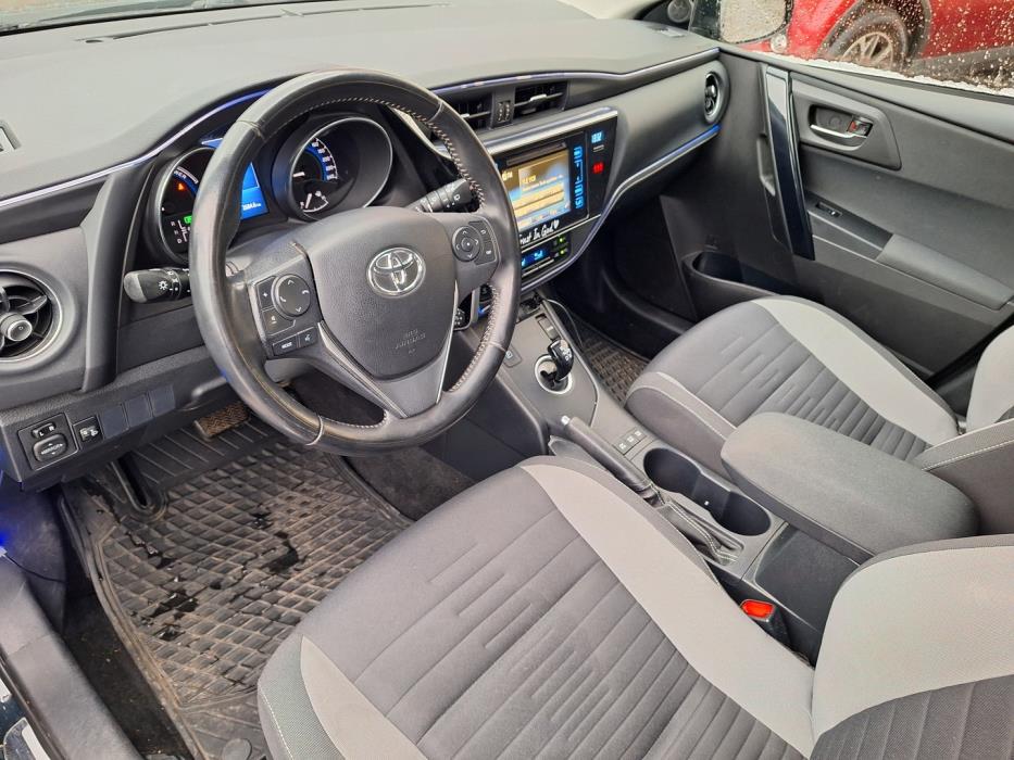 TOYOTA Auris 2017