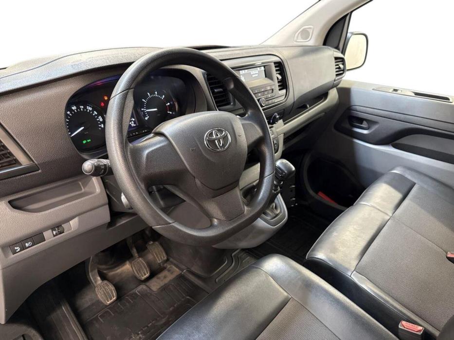 TOYOTA Proace 2020