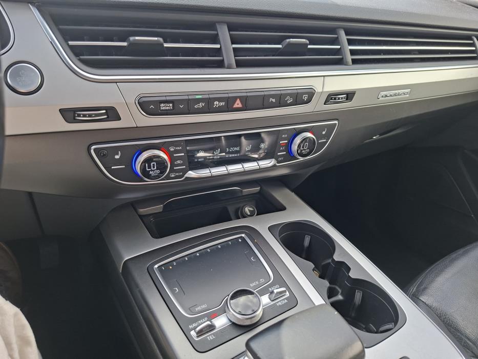 AUDI Q7 2017