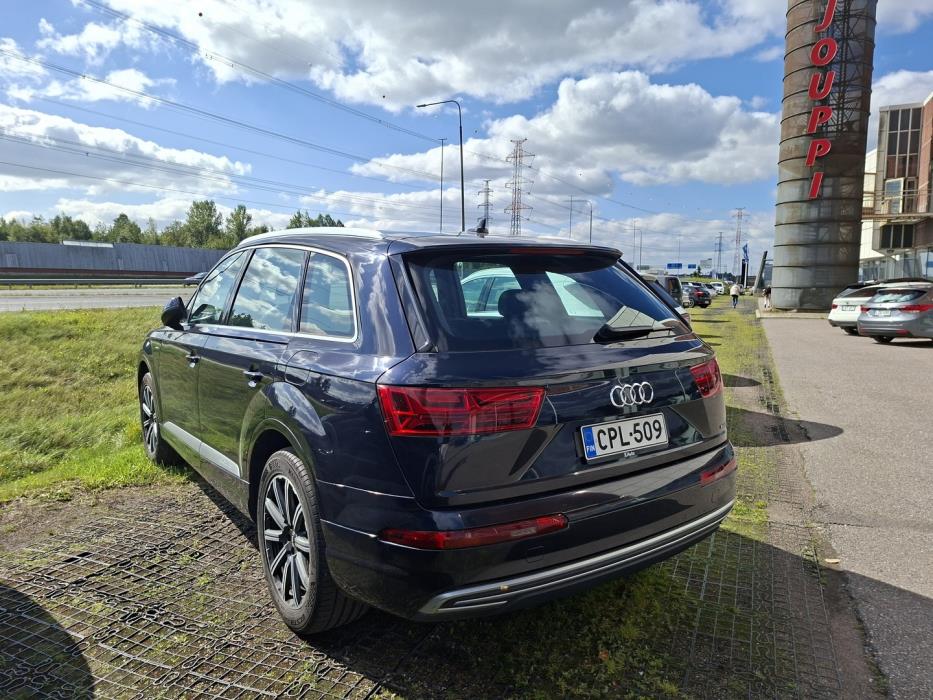 AUDI Q7 2017