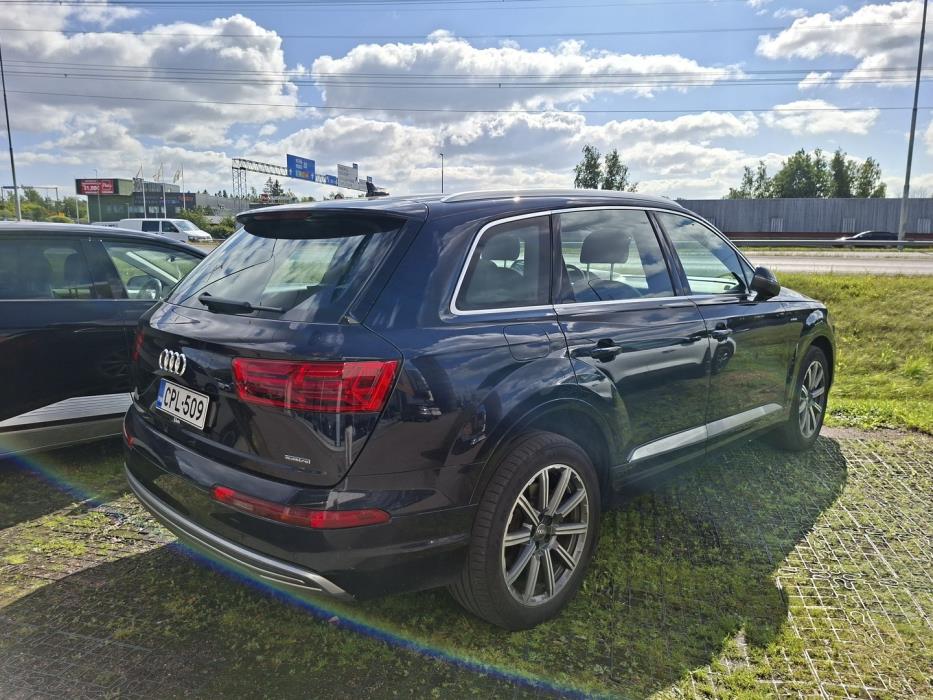AUDI Q7 2017