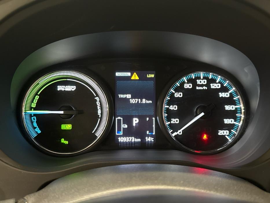 MITSUBISHI Outlander PHEV 2018