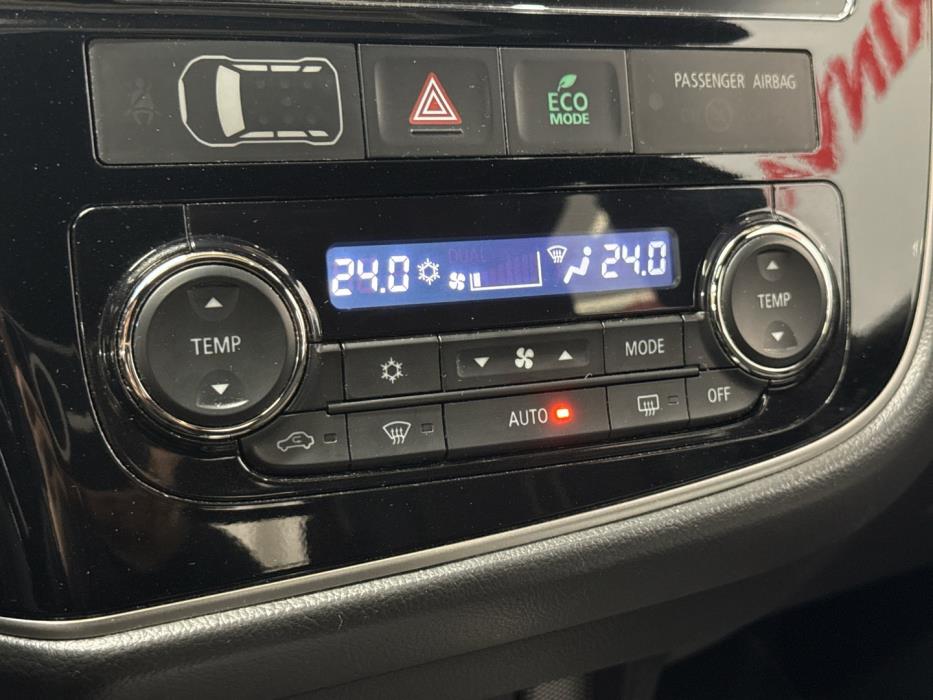 MITSUBISHI Outlander PHEV 2018