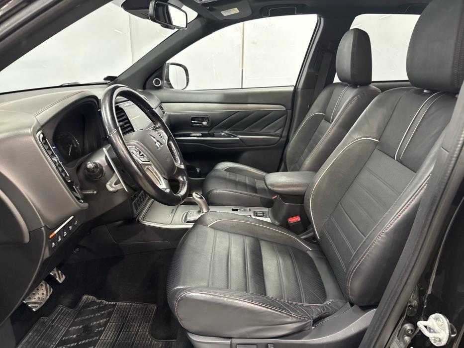 MITSUBISHI Outlander PHEV 2018