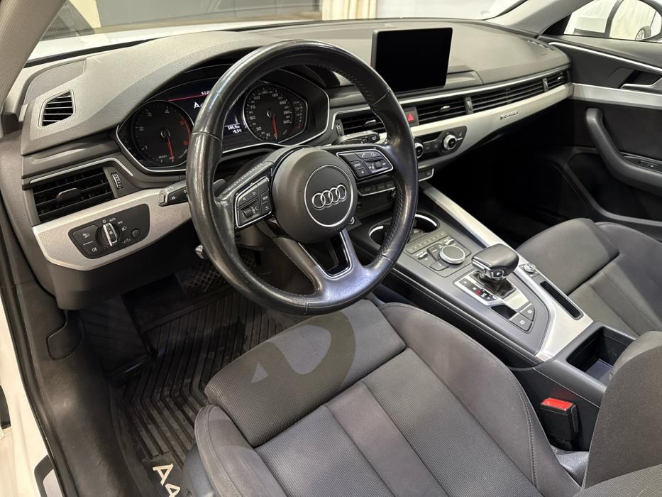 AUDI A4 2018