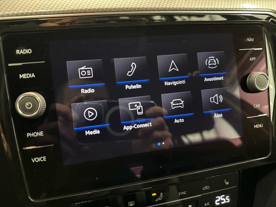 VOLKSWAGEN Passat 2022