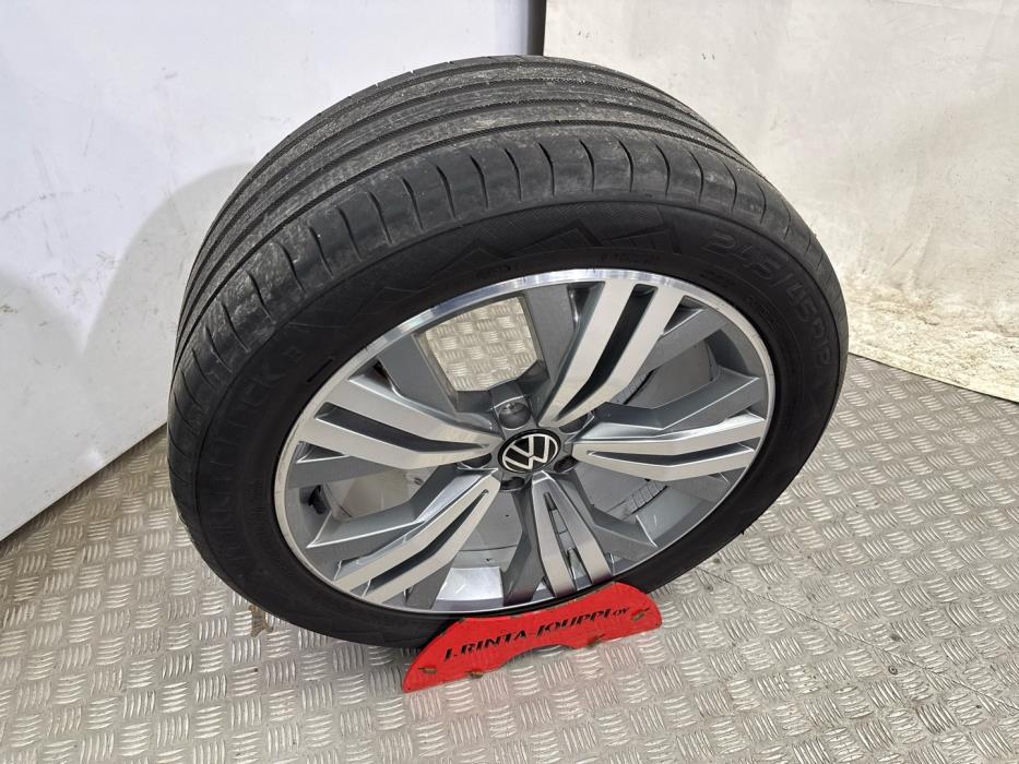 VOLKSWAGEN Passat 2022