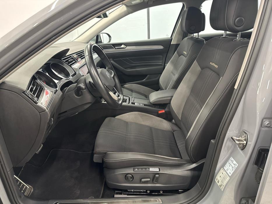 VOLKSWAGEN Passat 2022